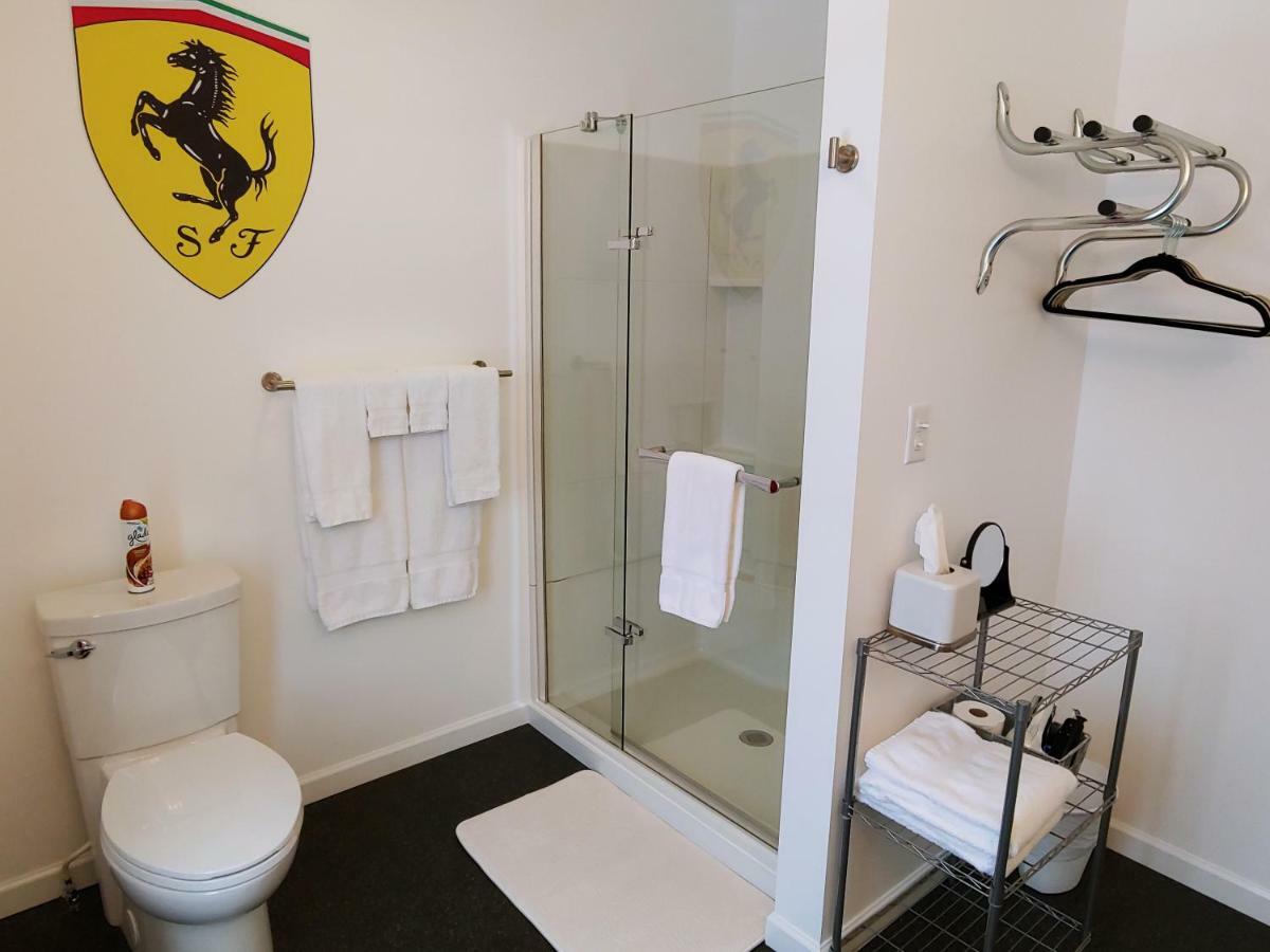 Apex Inn Bed And Breakfast Уоткинс Глен Екстериор снимка